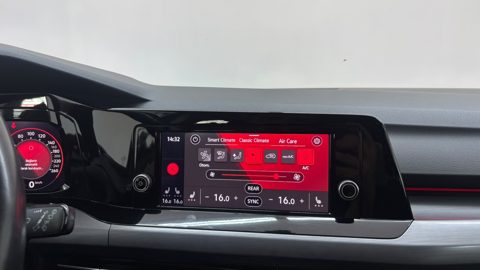 VOLKSWAGEN GOLF 12